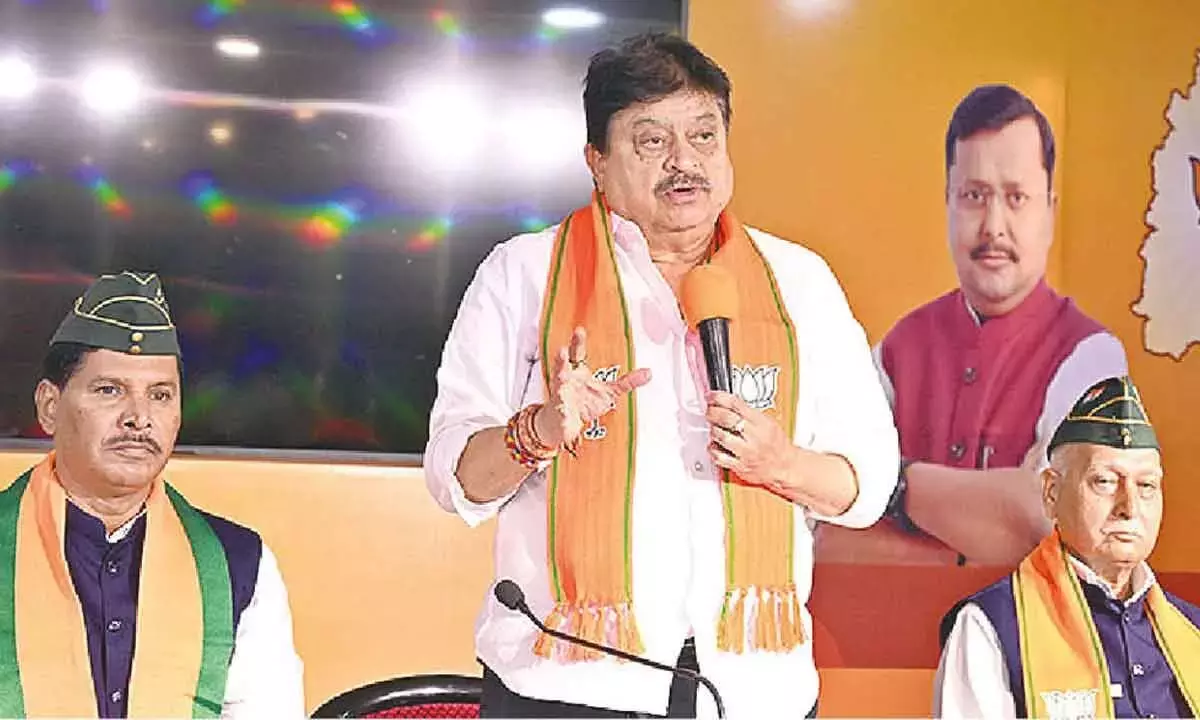 Telangana: मोदी के शासन ने भारत को रक्षा शक्ति बनाया: रामचंदर राव Telangana: मोदी के शासन ने भारत को रक्षा शक्ति बनाया: रामचंदर राव