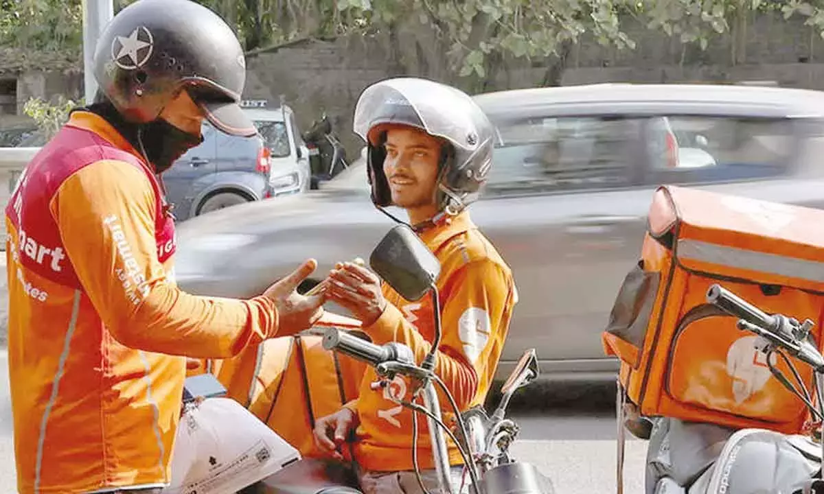 तेलंगाना में गिग श्रमिकों ने ऐप-आधारित ड्राइवरों की हड़ताल का समर्थन किया तेलंगाना में गिग श्रमिकों ने ऐप-आधारित ड्राइवरों की हड़ताल का समर्थन किया