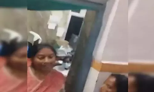 मेडिकल कॉलेज अस्पताल में सोनोग्राफी को लेकर हंगामा मेडिकल कॉलेज अस्पताल में सोनोग्राफी को लेकर हंगामा