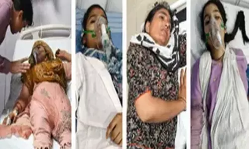 Saharanpur; में बड़ा हादसा, गैस रिसाव से मजदूर महिलाओं की हालत बिगड़ी Saharanpur; में बड़ा हादसा, गैस रिसाव से मजदूर महिलाओं की हालत बिगड़ी