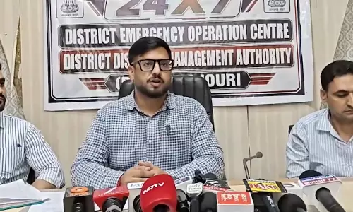 भारी बारिश से हालात बिगड़े, 4 लोग लापता; 3 के शव बरामद, SDRF-NDRF की तलाश जारी भारी बारिश से हालात बिगड़े, 4 लोग लापता; 3 के शव बरामद, SDRF-NDRF की तलाश जारी