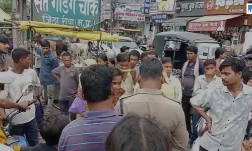 मां लेने पहुंची बेटी को… बेटी ने कहा ‘मैं नहीं जानती’! पुलिस ने ऐसे सुलझाया मामला मां लेने पहुंची बेटी को… बेटी ने कहा ‘मैं नहीं जानती’! पुलिस ने ऐसे सुलझाया मामला