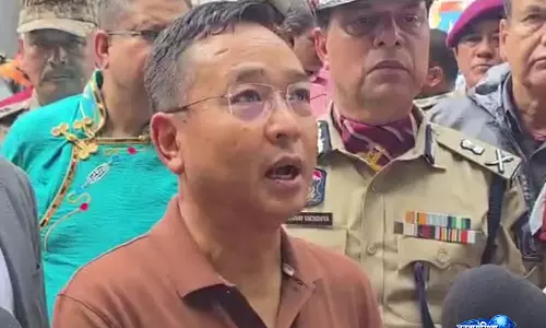 सिक्किम सुरंग हादसा: CM तमांग ने 4 लाख मुआवजे का ऐलान, जांच के आदेश सिक्किम सुरंग हादसा: CM तमांग ने 4 लाख मुआवजे का ऐलान, जांच के आदेश