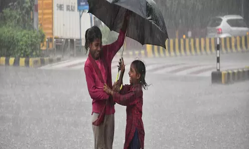 Monsoon फिर हुआ सक्रिय, यूपी के कई जिलों में तेज बारिश की चेतावनी Monsoon फिर हुआ सक्रिय, यूपी के कई जिलों में तेज बारिश की चेतावनी