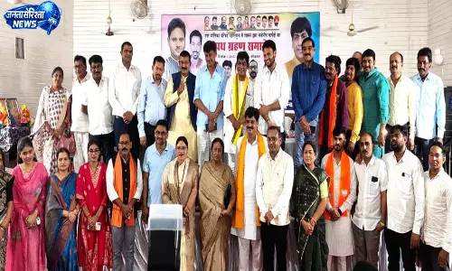 महासमुंद नगर पालिका के नवनियुक्त एल्डरमैन ने ली शपथ महासमुंद नगर पालिका के नवनियुक्त एल्डरमैन ने ली शपथ