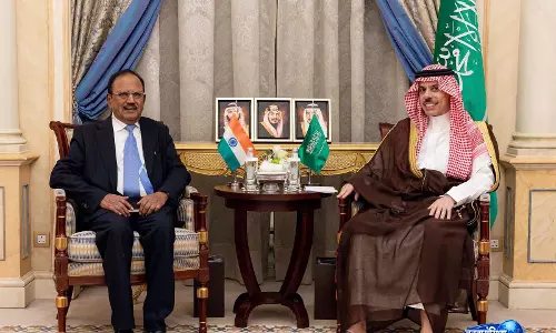 Ajit Doval ने सऊदी नेतृत्व से द्विपक्षीय संबंधों और क्षेत्रीय हालात पर की चर्चा Ajit Doval ने सऊदी नेतृत्व से द्विपक्षीय संबंधों और क्षेत्रीय हालात पर की चर्चा