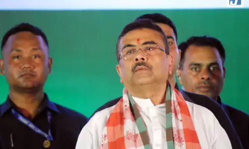 सीएम सुवेंदु अधिकारी ने बिजली चोरी की रिपोर्ट करने के लिए ऐप लॉन्च किया सीएम सुवेंदु अधिकारी ने बिजली चोरी की रिपोर्ट करने के लिए ऐप लॉन्च किया