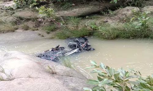 उफनते नाले में बहा युवक, 12 घंटे बाद तीन किलोमीटर दूर मिला शव उफनते नाले में बहा युवक, 12 घंटे बाद तीन किलोमीटर दूर मिला शव