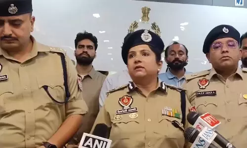 मोगा पुलिस की बड़ी कार्रवाई, थाने पर ग्रेनेड ब्लास्ट मामले में तीन आरोपी गिरफ्ता मोगा पुलिस की बड़ी कार्रवाई, थाने पर ग्रेनेड ब्लास्ट मामले में तीन आरोपी गिरफ्ता