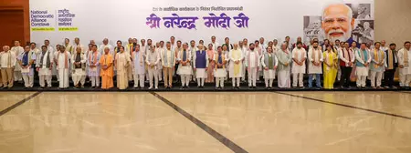 मानसून सत्र के बीच एनडीए करेगा अपनी पहली मंगल मिलन बैठक मानसून सत्र के बीच एनडीए करेगा अपनी पहली मंगल मिलन बैठक