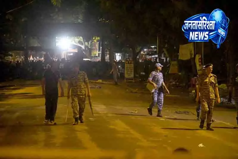 Delhi प्रदर्शन के बाद जंतर-मंतर क्षेत्र कराया गया खाली Delhi प्रदर्शन के बाद जंतर-मंतर क्षेत्र कराया गया खाली