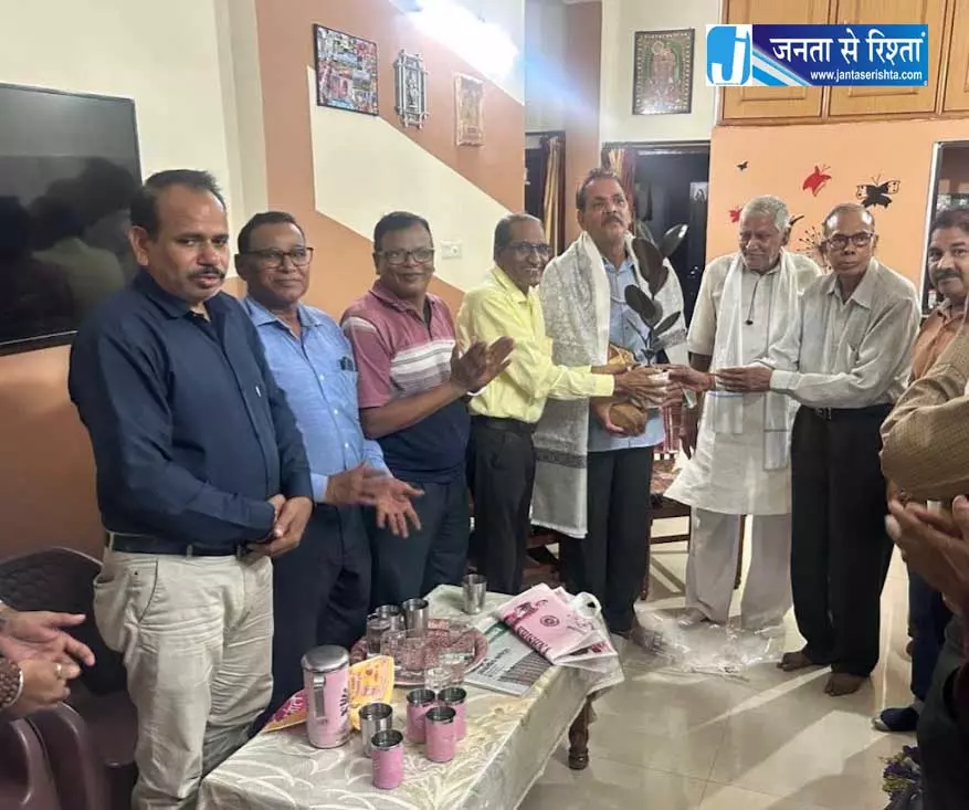 रिटायर्ड अधिकारी ने अपने पैतृक निवास को दिया दान रिटायर्ड अधिकारी ने अपने पैतृक निवास को दिया दान
