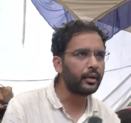 जब तक धर्मेंद्र प्रधान नहीं देंगे इस्तीफा, आंदोलन रहेगा जारी: आशुतोष रांका जब तक धर्मेंद्र प्रधान नहीं देंगे इस्तीफा, आंदोलन रहेगा जारी: आशुतोष रांका