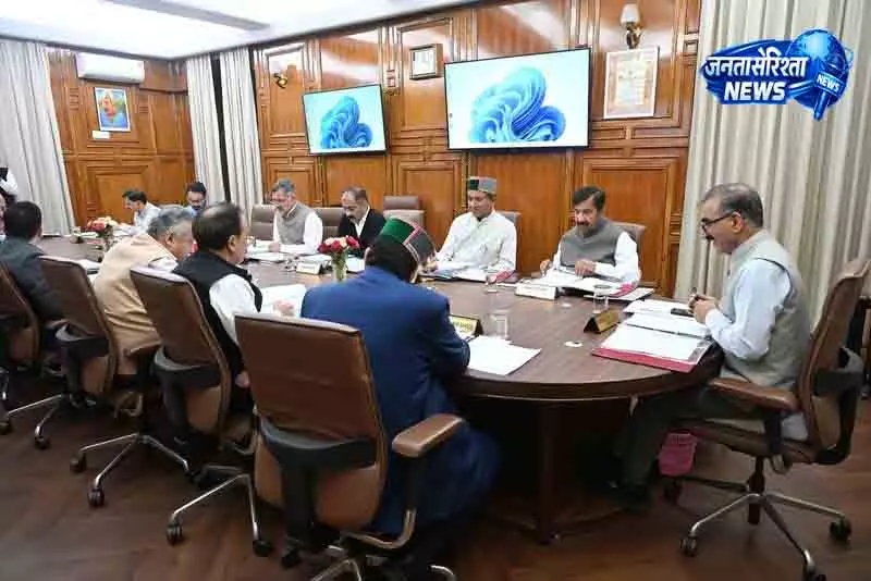 Himachal कैबिनेट ने युवाओं के लिए 5,000 नौकरियों को मंज़ूरी दी Himachal कैबिनेट ने युवाओं के लिए 5,000 नौकरियों को मंज़ूरी दी