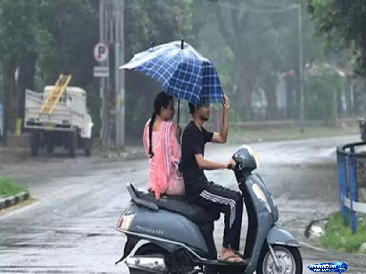 Delhi; में मानसून हुआ मेहरबान, भारी बारिश को लेकर येलो अलर्ट Delhi; में मानसून हुआ मेहरबान, भारी बारिश को लेकर येलो अलर्ट
