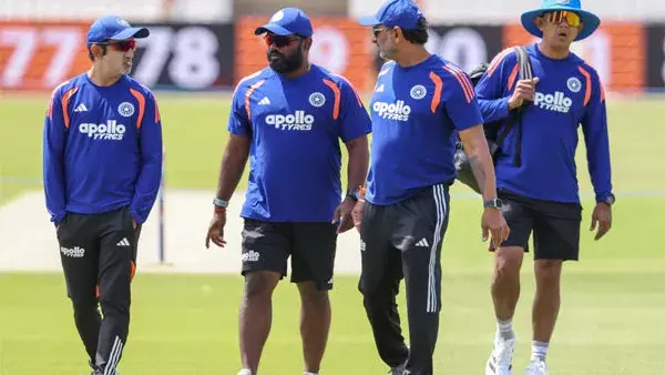 वनडे सीरीज हार पर भड़के श्रीकांत: गंभीर और मैनेजमेंट लें जिम्मेदारी वनडे सीरीज हार पर भड़के श्रीकांत: गंभीर और मैनेजमेंट लें जिम्मेदारी