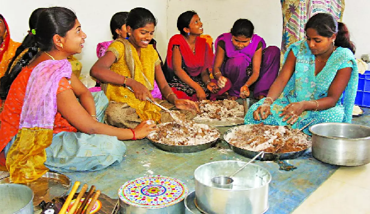 आत्मनिर्भर भारत बनाने वाले उद्यमी आत्मनिर्भर भारत बनाने वाले उद्यमी
