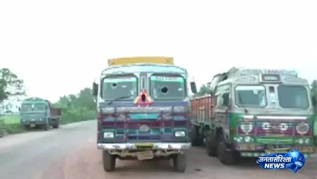 कोयला और राख के ट्रकों पर रोक, सुबह 6 बजे से रात 10 बजे तक ट्रांसपोर्ट पर रोक कोयला और राख के ट्रकों पर रोक, सुबह 6 बजे से रात 10 बजे तक ट्रांसपोर्ट पर रोक