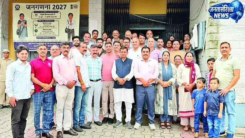 घुमारवीं नगर परिषद को मिली नई टीम, अमित कुमार बने 14वें अध्यक्ष घुमारवीं नगर परिषद को मिली नई टीम, अमित कुमार बने 14वें अध्यक्ष