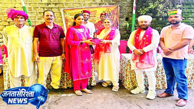 शाडनु मेले में कलाकारों ने प्रस्तुतियों से जमाया रंग शाडनु मेले में कलाकारों ने प्रस्तुतियों से जमाया रंग
