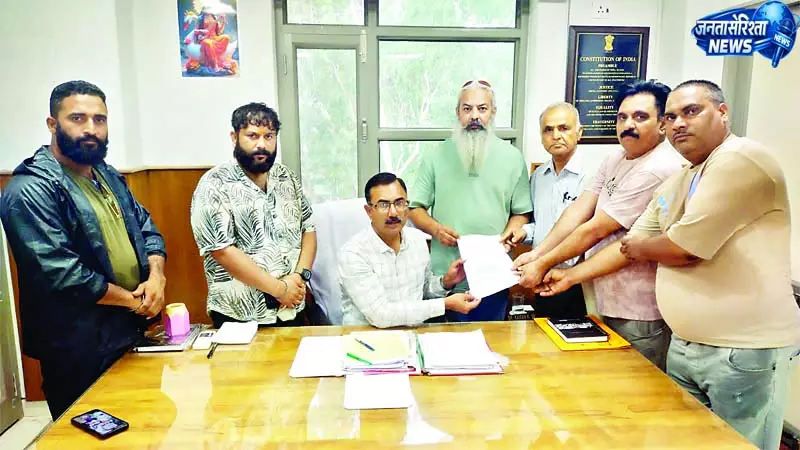 पेपर लीक के खिलाफ फतेहपुर में उठी आवाज, राष्ट्रपति को भेजा ज्ञापन