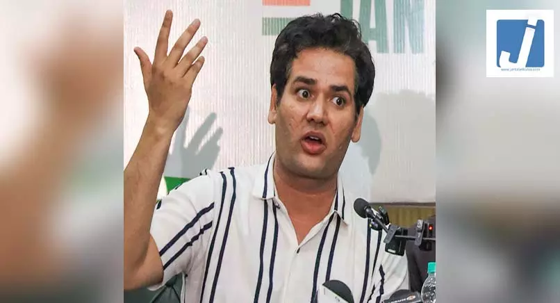 कॉकरोच जनता पार्टी ने विजेता दहिया को प्रवक्ता पद से हटाया, वीडियो वायरल होने के बाद एक्शन कॉकरोच जनता पार्टी ने विजेता दहिया को प्रवक्ता पद से हटाया, वीडियो वायरल होने के बाद एक्शन
