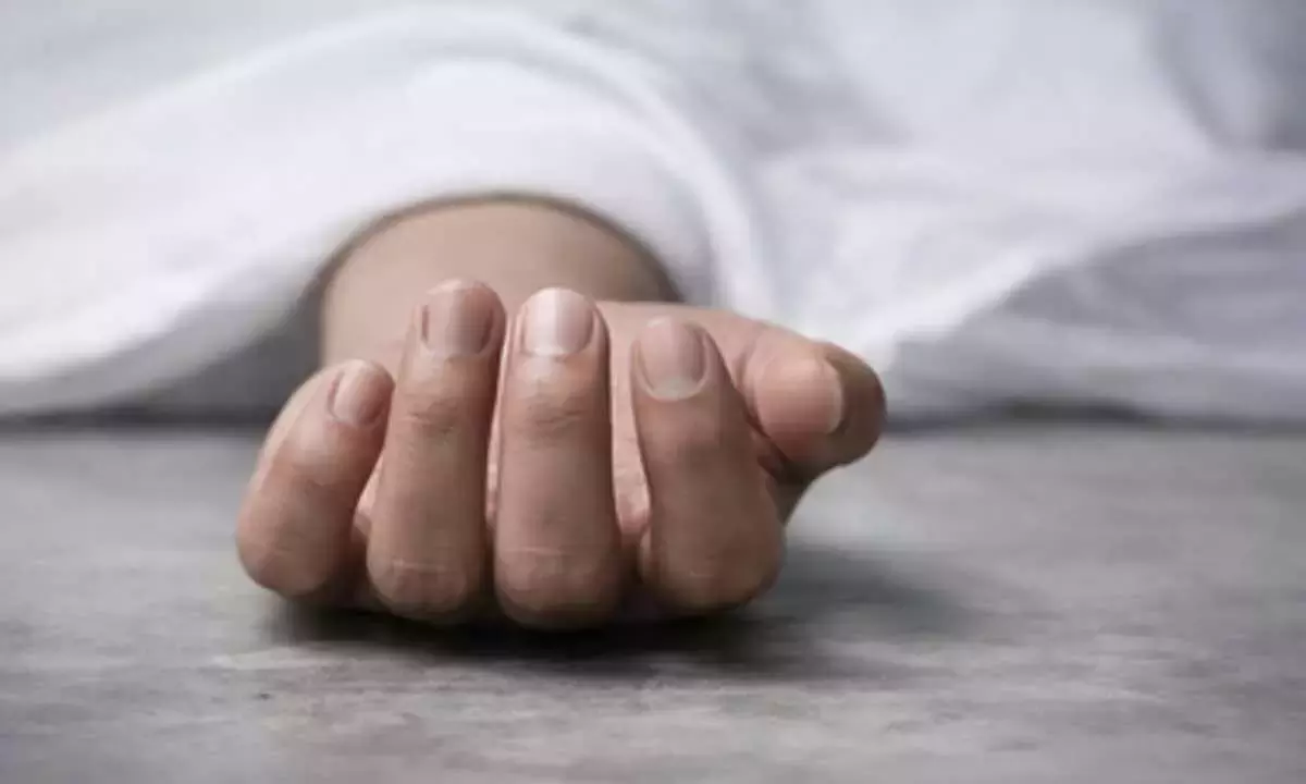 Jharkhand: SP आवास के बाहर सुरक्षा गार्ड की गोली मारकर हत्या, एक व्यक्ति गिरफ्तार। Jharkhand: SP आवास के बाहर सुरक्षा गार्ड की गोली मारकर हत्या, एक व्यक्ति गिरफ्तार।