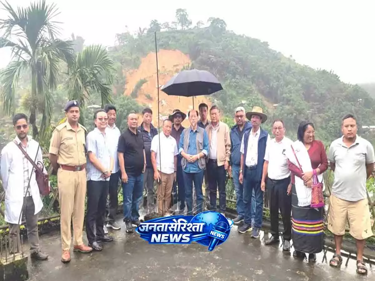 CM ने मोन में भूस्खलन वाली जगह का दौरा किया, 10 लाख रुपये की तुरंत राहत की घोषणा की CM ने मोन में भूस्खलन वाली जगह का दौरा किया, 10 लाख रुपये की तुरंत राहत की घोषणा की