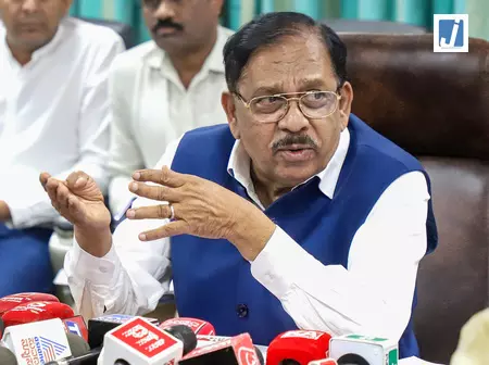 कर्नाटक सरकार की दलित संगठनों के नेताओं के साथ बैठक, बैकलॉग रिक्तियां भरने का ऐलान कर्नाटक सरकार की दलित संगठनों के नेताओं के साथ बैठक, बैकलॉग रिक्तियां भरने का ऐलान