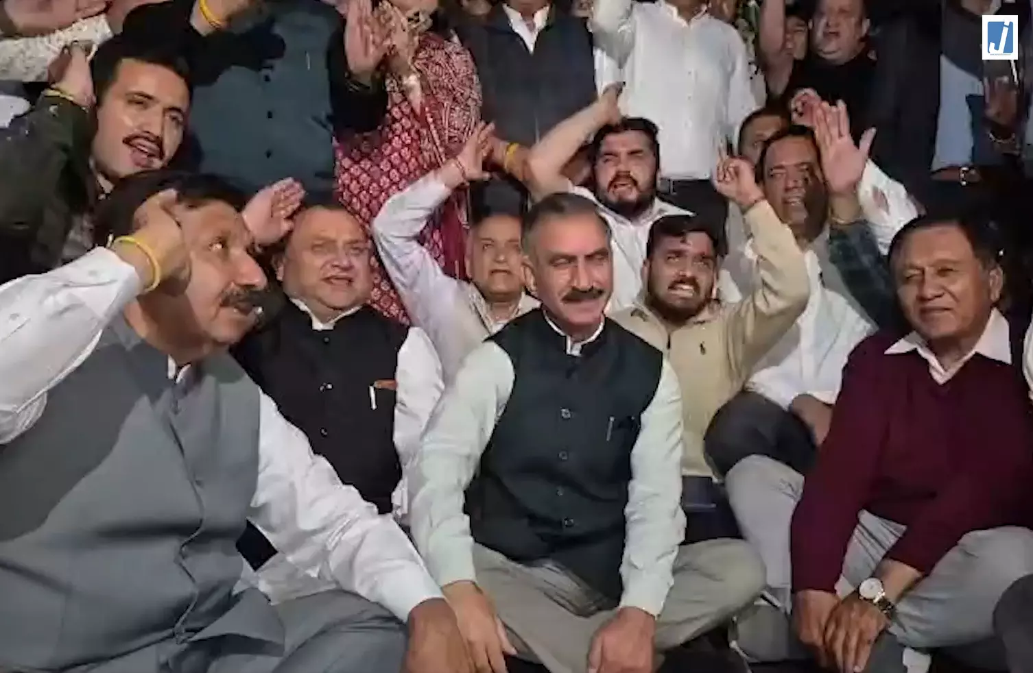 राहुल-प्रियंका की हिरासत पर, सीएम सुक्खू ने केंद्र को घेरा: धर्मेंद्र प्रधान दें इस्तीफा’ राहुल-प्रियंका की हिरासत पर, सीएम सुक्खू ने केंद्र को घेरा: धर्मेंद्र प्रधान दें इस्तीफा’