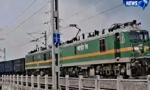 धनबाद-नई दिल्ली रूट पर मालगाड़ी बेपटरी, राजधानी-दुरंतो समेत कई ट्रेनें प्रभावित