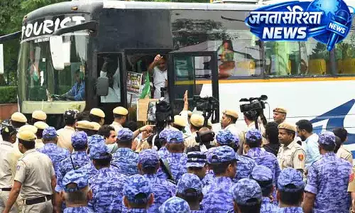 Delhi सीमा पर किसानों का डेरा, घाट खाली Delhi सीमा पर किसानों का डेरा, घाट खाली