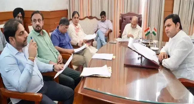 Chandigarh: गुणवत्तापूर्ण प्रशिक्षण से युवाओं को मिलेगा रोजगार : गौरव गौतम Chandigarh: गुणवत्तापूर्ण प्रशिक्षण से युवाओं को मिलेगा रोजगार : गौरव गौतम