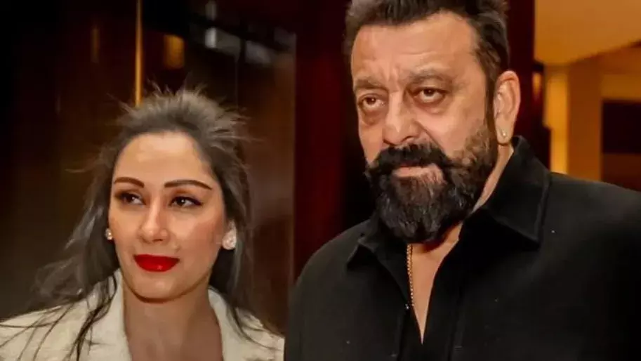 मान्यता के जन्मदिन पर भावुक हुए संजय दत्त, दो बच्चों के लिए जताया आभार मान्यता के जन्मदिन पर भावुक हुए संजय दत्त, दो बच्चों के लिए जताया आभार