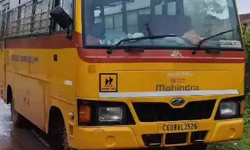 स्कूल बस ने रौंदा, स्पॉट पर ही बच्ची की मौत
