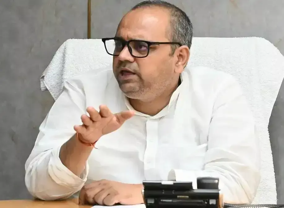 New Delhi: दिल्ली सरकार का फैसला, 275 विदेशी मेडिकल ग्रेजुएट्स को मिली इंटर्नशिप
