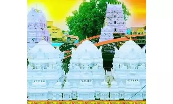Telangana: वेमुलावाड़ा मंदिर ट्रस्ट को दान देने से विवाद छिड़ गया है