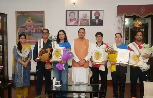 Dehradun: महिला खिलाड़ियों को प्रोत्साहन देने में सरकार प्रतिबद्ध: सीएम धामी Dehradun: महिला खिलाड़ियों को प्रोत्साहन देने में सरकार प्रतिबद्ध: सीएम धामी