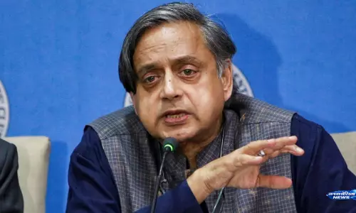 Bulldozer  कार्रवाई पर थरूर ने उठाए सवाल
