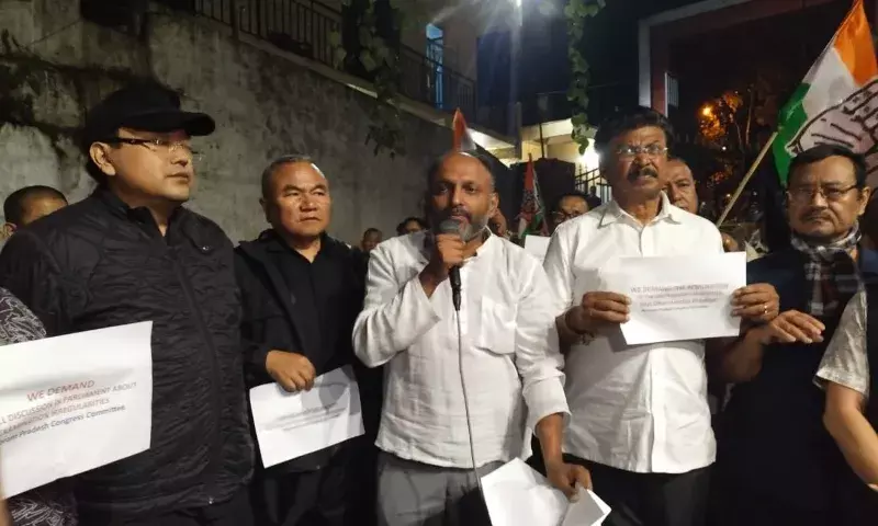 राहुल की हिरासत पर घमासान: मिजोरम कांग्रेस का विरोध राहुल की हिरासत पर घमासान: मिजोरम कांग्रेस का विरोध