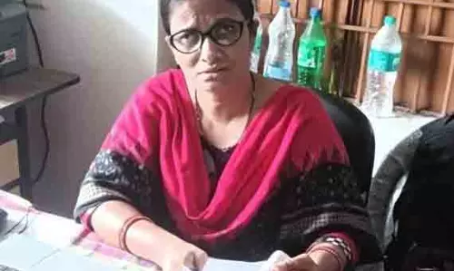 Sundaragada 4,000 रुपये की रिश्वत लेते हुए महिला RI को पकड़ा गया