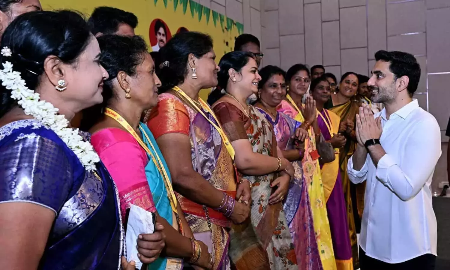 Andhra: धन की कमी के बावजूद लोगों का कल्याण शीर्ष पर: लोकेश Andhra: धन की कमी के बावजूद लोगों का कल्याण शीर्ष पर: लोकेश