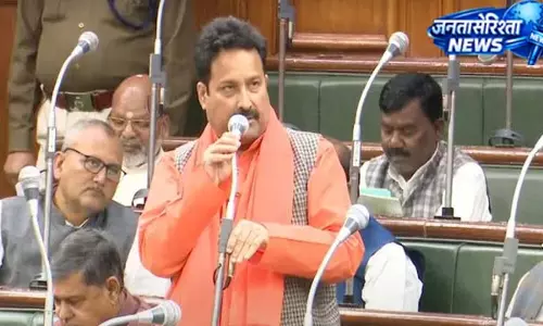 विधायक की गाड़ी पर हमले को लेकर सदन में गरमाया माहौल विधायक की गाड़ी पर हमले को लेकर सदन में गरमाया माहौल