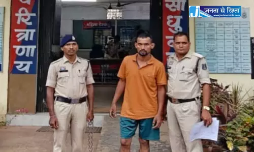 जगदलपुर से फरार बंदी नारायणपुर में पकड़ाया जगदलपुर से फरार बंदी नारायणपुर में पकड़ाया