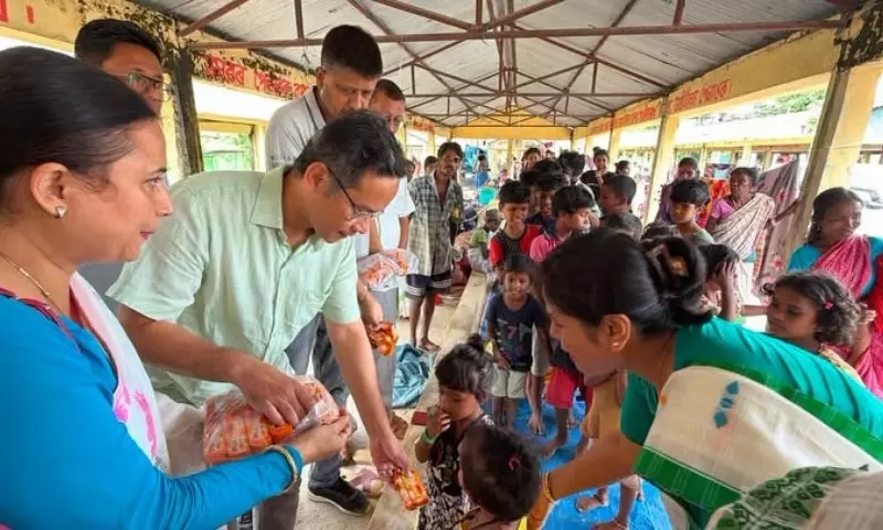 Assam: जोरहाट में बाढ़ पीड़ितों से मिले गौरव गोगोई, त्वरित सहायता की मांग