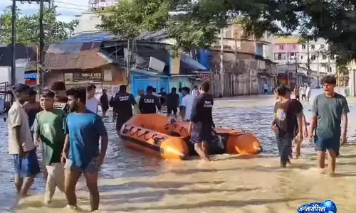 Assam का शिवसागर ज़िला भीषण बाढ़ की चपेट में है, स्थानीय लोगों ने भारी नुकसान की दी जानकारी Assam का शिवसागर ज़िला भीषण बाढ़ की चपेट में है, स्थानीय लोगों ने भारी नुकसान की दी जानकारी
