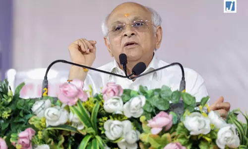 सीएम भूपेंद्र पटेल ने स्कूल छोड़ने वाले बच्चों को वापस लाने के लिए समरस विद्या सेतु कैंपेन शुरू किया सीएम भूपेंद्र पटेल ने स्कूल छोड़ने वाले बच्चों को वापस लाने के लिए समरस विद्या सेतु कैंपेन शुरू किया
