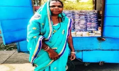 महतारी वंदन योजना से बदली शकुंतला महंत की जिंदगी, मनिहारी स्टोर से बनीं आत्मनिर्भर