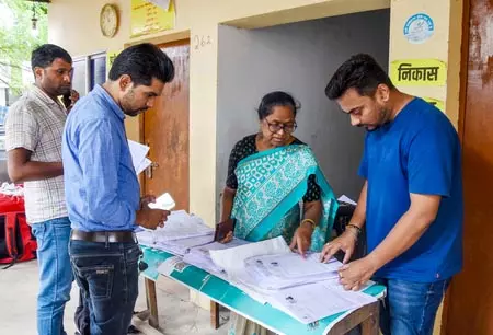 ओडिशा एसईसी ने 2027 के स्थानीय निकाय चुनावों की तैयारियों की समीक्षा की ओडिशा एसईसी ने 2027 के स्थानीय निकाय चुनावों की तैयारियों की समीक्षा की