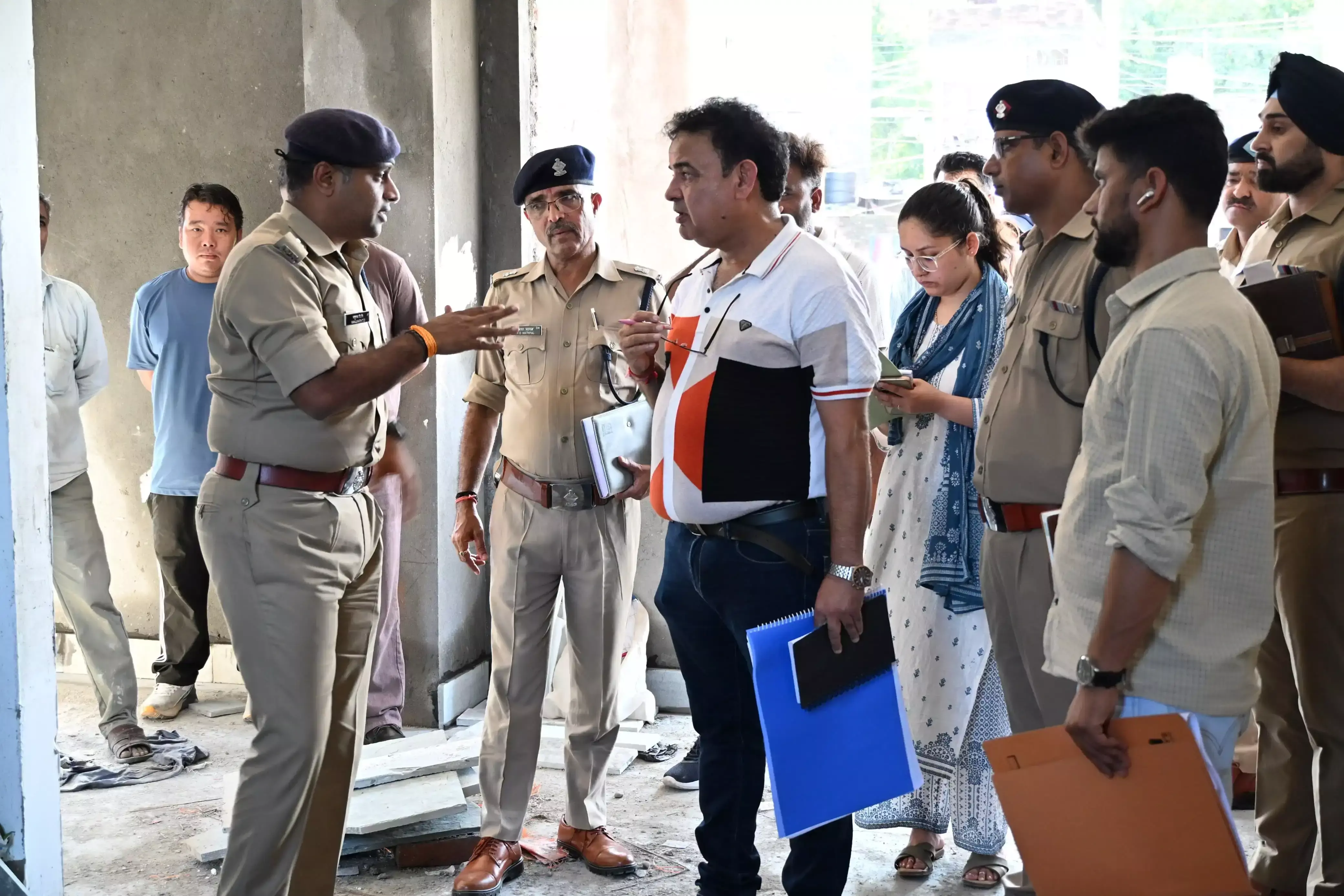 Haldwani: एसएसपी ने बनभूलपुरा थाने की निर्माण व व्यवस्थाओं का किया निरीक्षण Haldwani: एसएसपी ने बनभूलपुरा थाने की निर्माण व व्यवस्थाओं का किया निरीक्षण